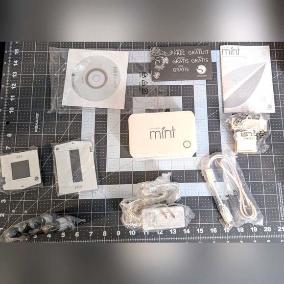 Mint Silhouette - Stamp Maker Kit - Picture 3 of 3